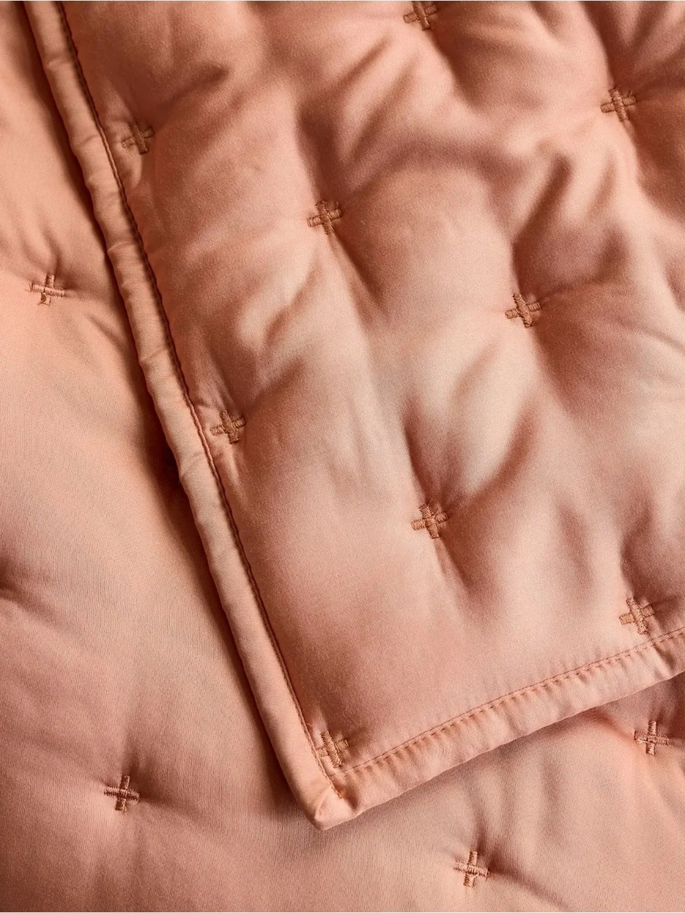 Luxury King/Cal King Sedona Bamboo Dream Quilt - Retail $184